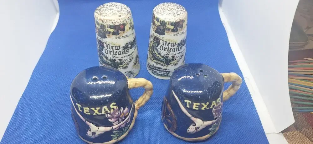Southern Road Trip Souvenir Salt & Pepper Shakers! Texas & Louisiana- Excellent!